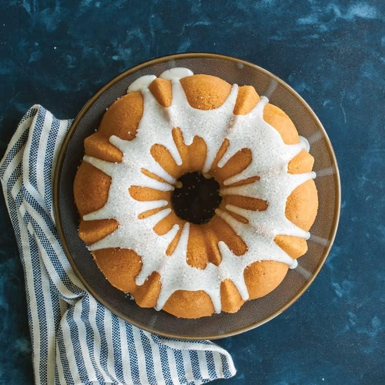 imageNordic Ware Original Bundt 12Cup SilverGray