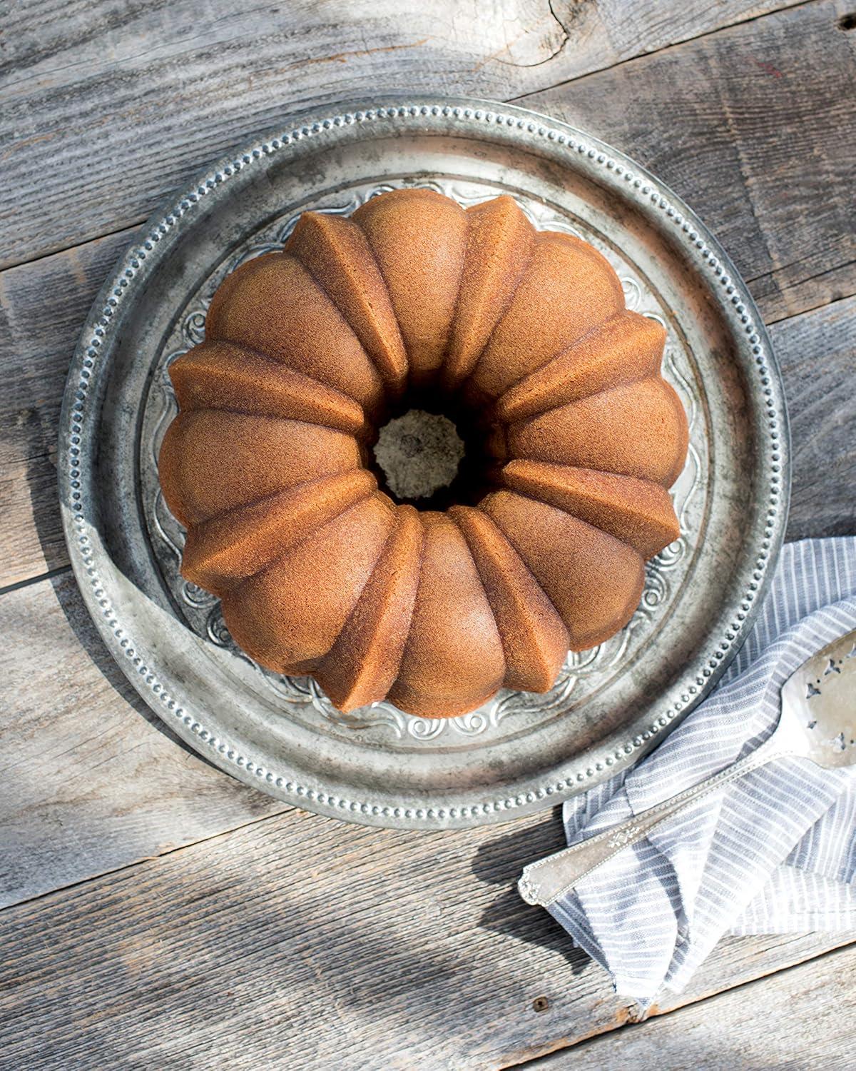 imageNordic Ware Original Bundt 12Cup SilverSilver