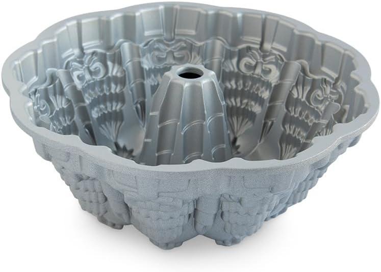 imageNordic Ware Verry Merry Bundt