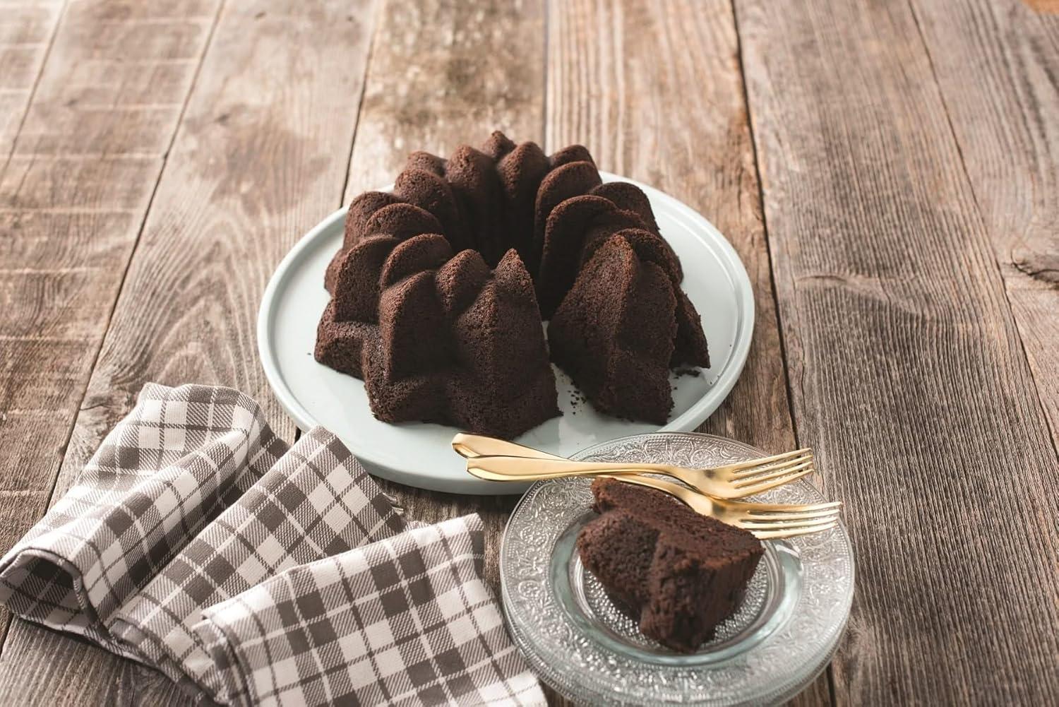 imageNordic Ware Vintage Star Bundt Cake Pan 10 cups Silver