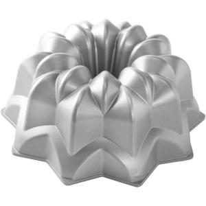imageNordic Ware Vintage Star Bundt Cake Pan 10 cups Silver