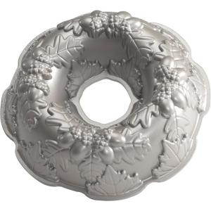 imageNordic Ware Autumn Wreath Bundt Pan Bronze 10 cups Silver